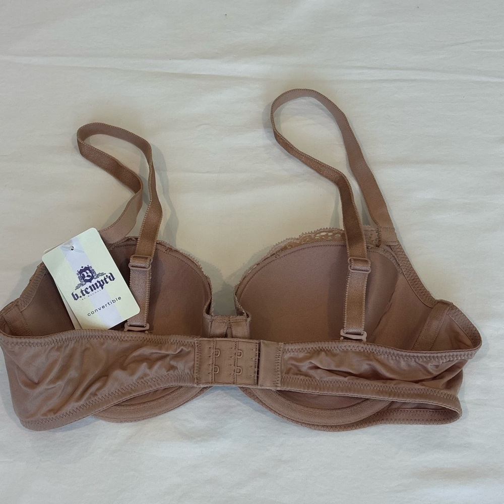 NWT b.tempt’d by Wacoal Lace Trim Convertible Underwire Bra in Nude - Picture 2 of 3